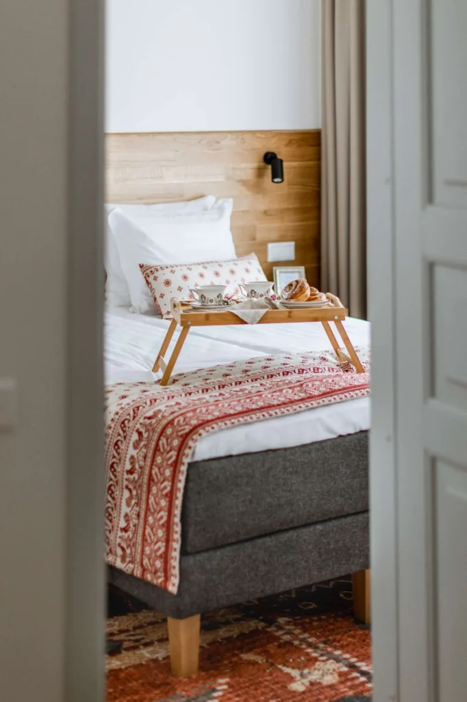 OHH tuba Gruusia majutus Haapsalus magamistuba ja hommikusöök