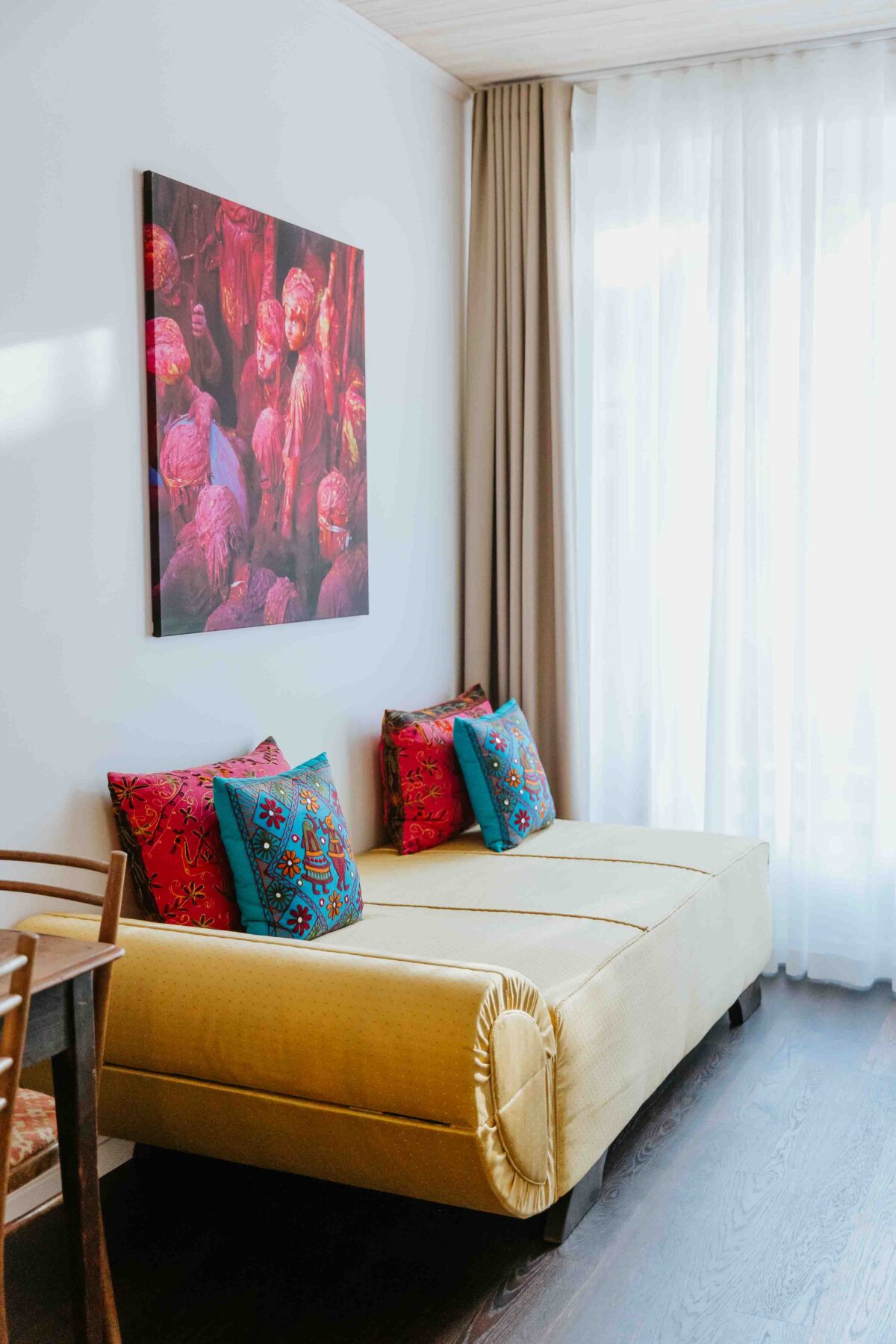 OHH tuba India majutus Haapsalus, eestuba diivan