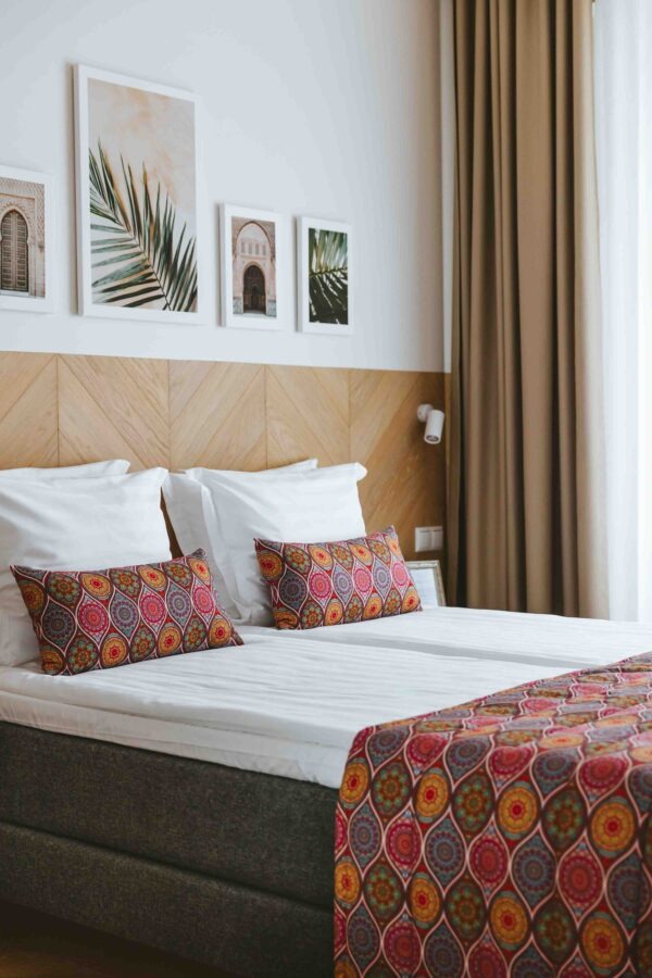 OHH tuba Maroko majutus Haapsalus voodi double kardin