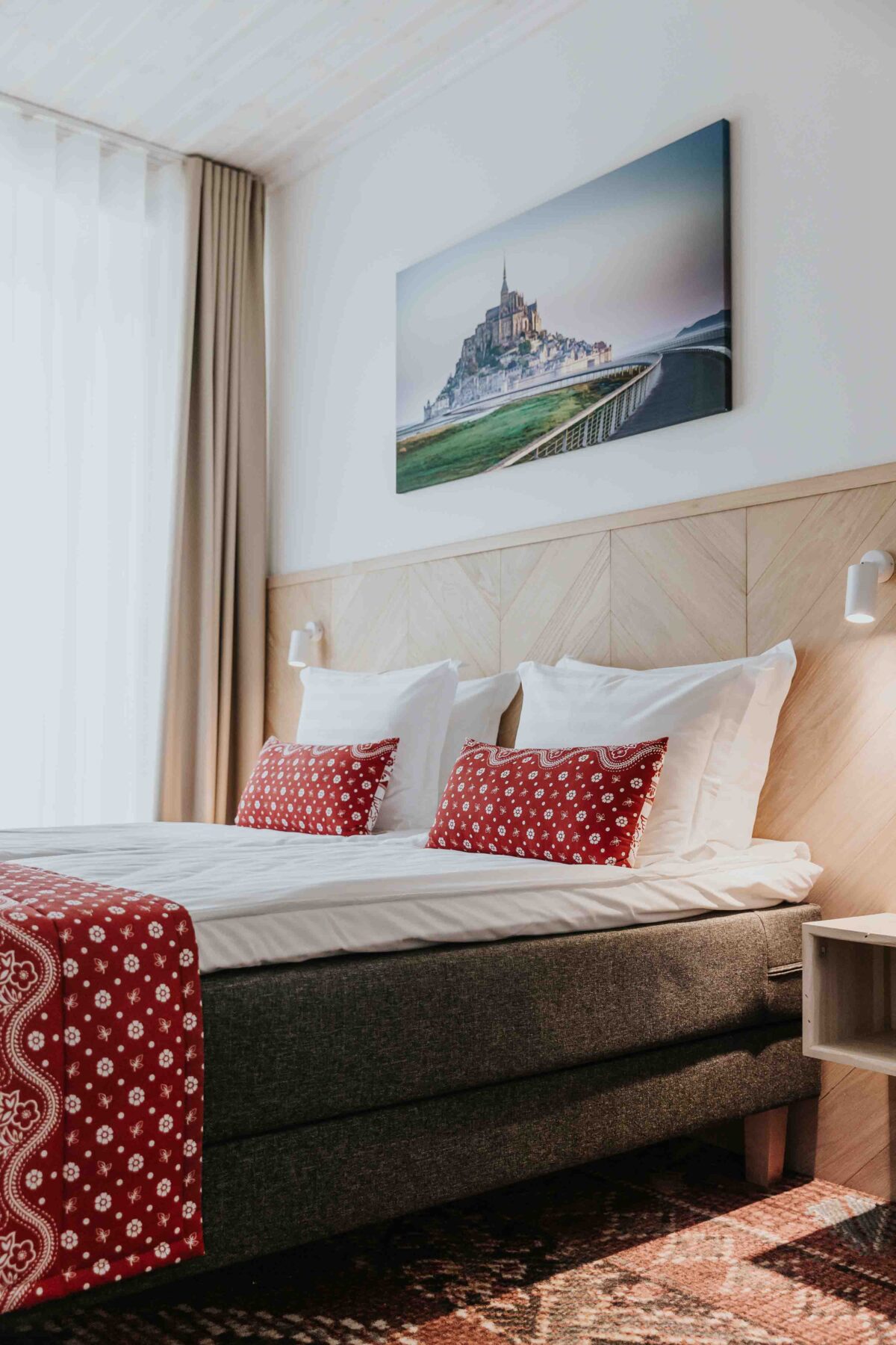 OHH tuba Prantsusmaa majutus Haapsalus voodi, padi